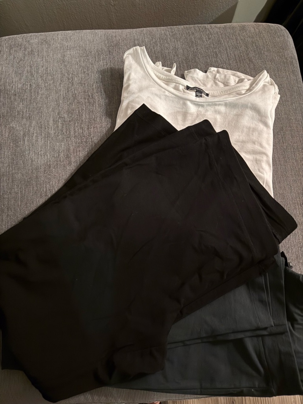 Eileen Fisher bundle - Picture 4 of 6